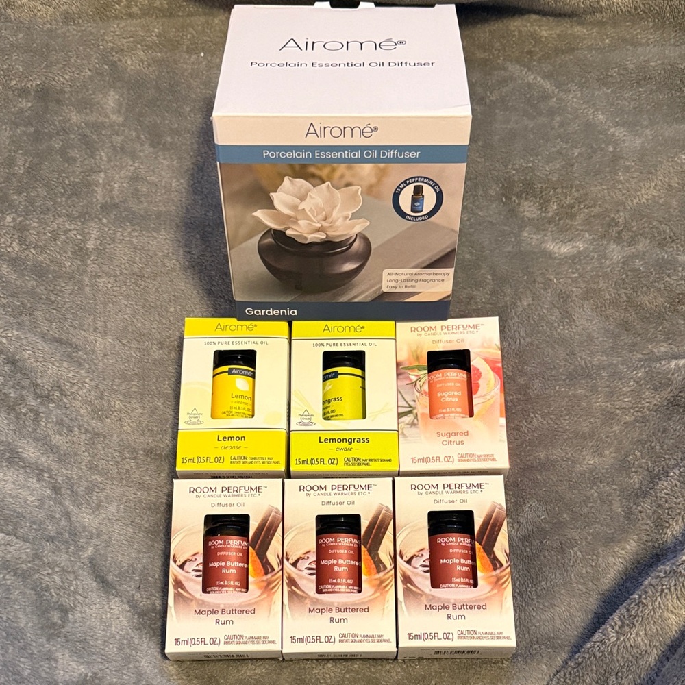 Airome Gardenia Porcelain Essential Oil Diffuser with 7 Oils NWT
